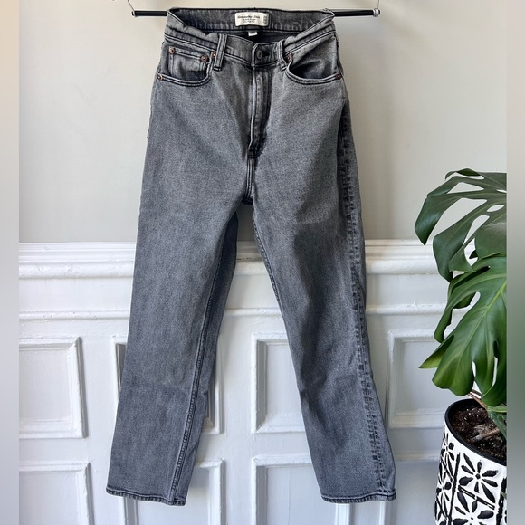 Curve Love Ultra High Rise Ankle Straight - Picture 1 of 3